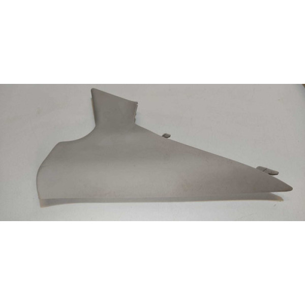  Moldura Acabamento Coluna Traseira Esquerda Versa 2014