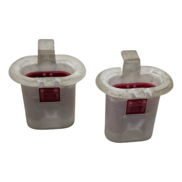 Par Trava Presilha Banco Traseiro Nissan Kicks  2018 2019